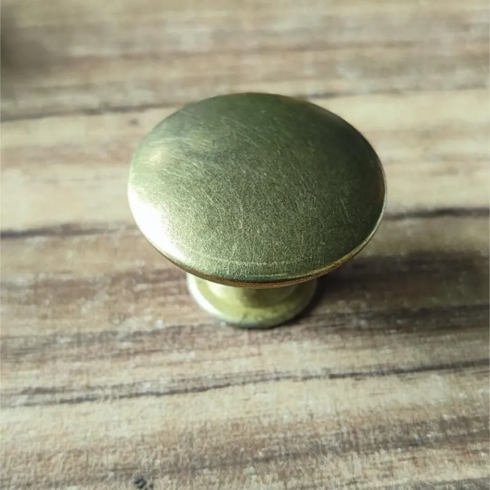 Vintage Zinc Alloy Round Drawer Knobs European Style Cabinet Pull Handles Decorative Furniture Decoration Single Hole Pulls