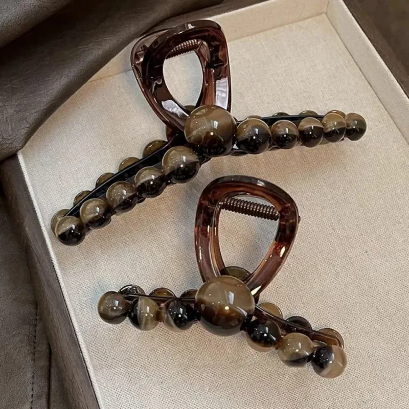 

1pcs Women's retro gradient beaded hair claw Geometric hairpin Shark clip Fashion everything hair accessories