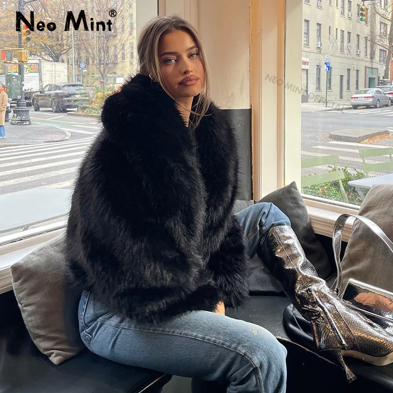 Neo Mint Street Fashion Szalowy kołnierz Faux Fox Fur Coat Women 2024 Winter Cool Girls Black Short Fur Jacket Vintage Chic Overcoat