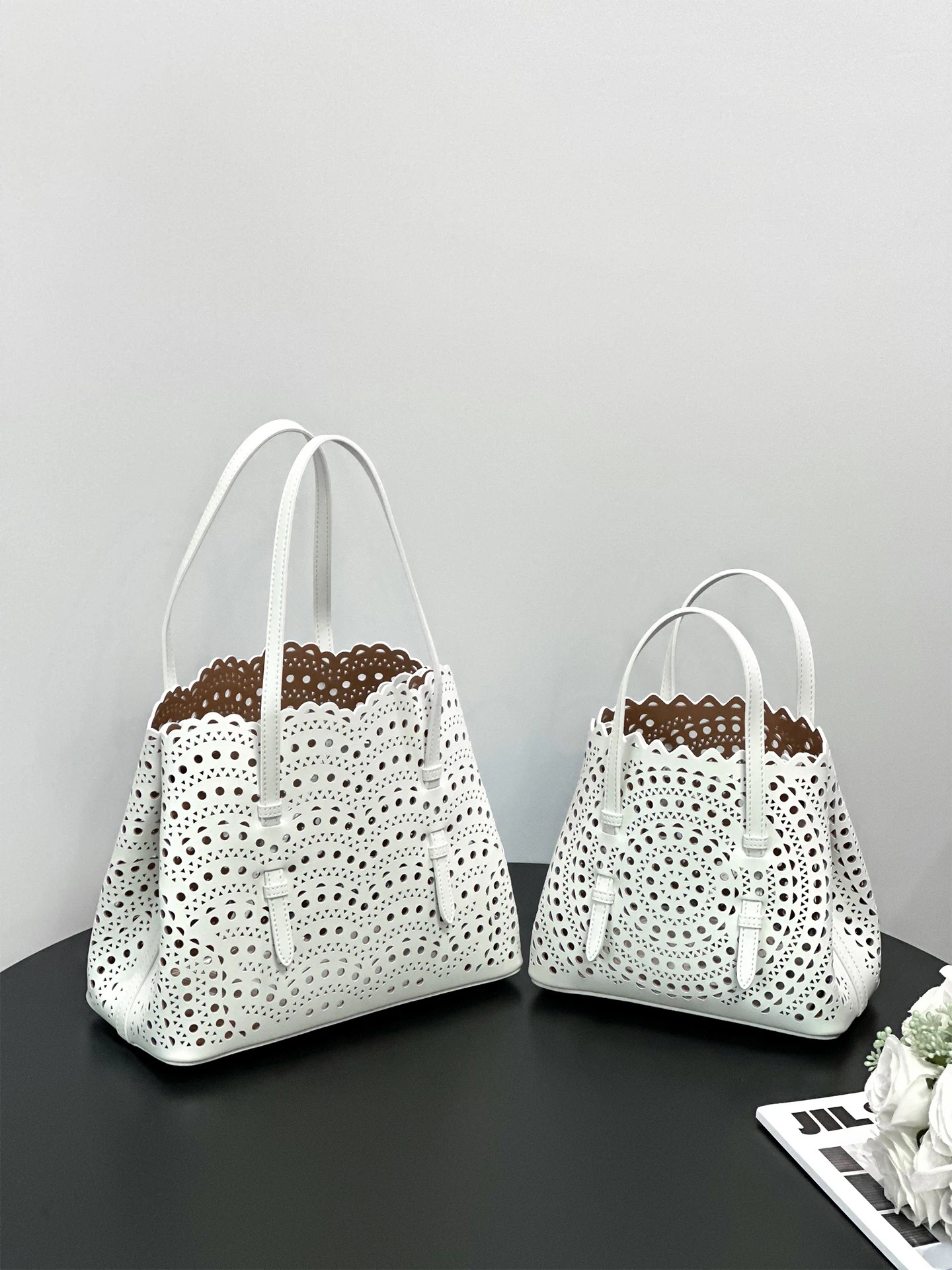 

Genuine Leather Hollow out Woven Tote Women's Handbag Carved Flower Basket oulder Crossbody Soft Leather op Bag
