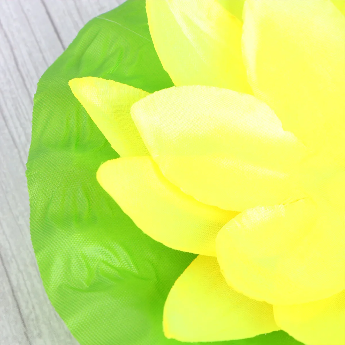 4 Piezas de Lámparas LED Flotantes con Forma de Loto, Flores Artificiales de Colores Brillantes y Duraderos, Decoración para Estanques y Lagos, Ideal para Festivales