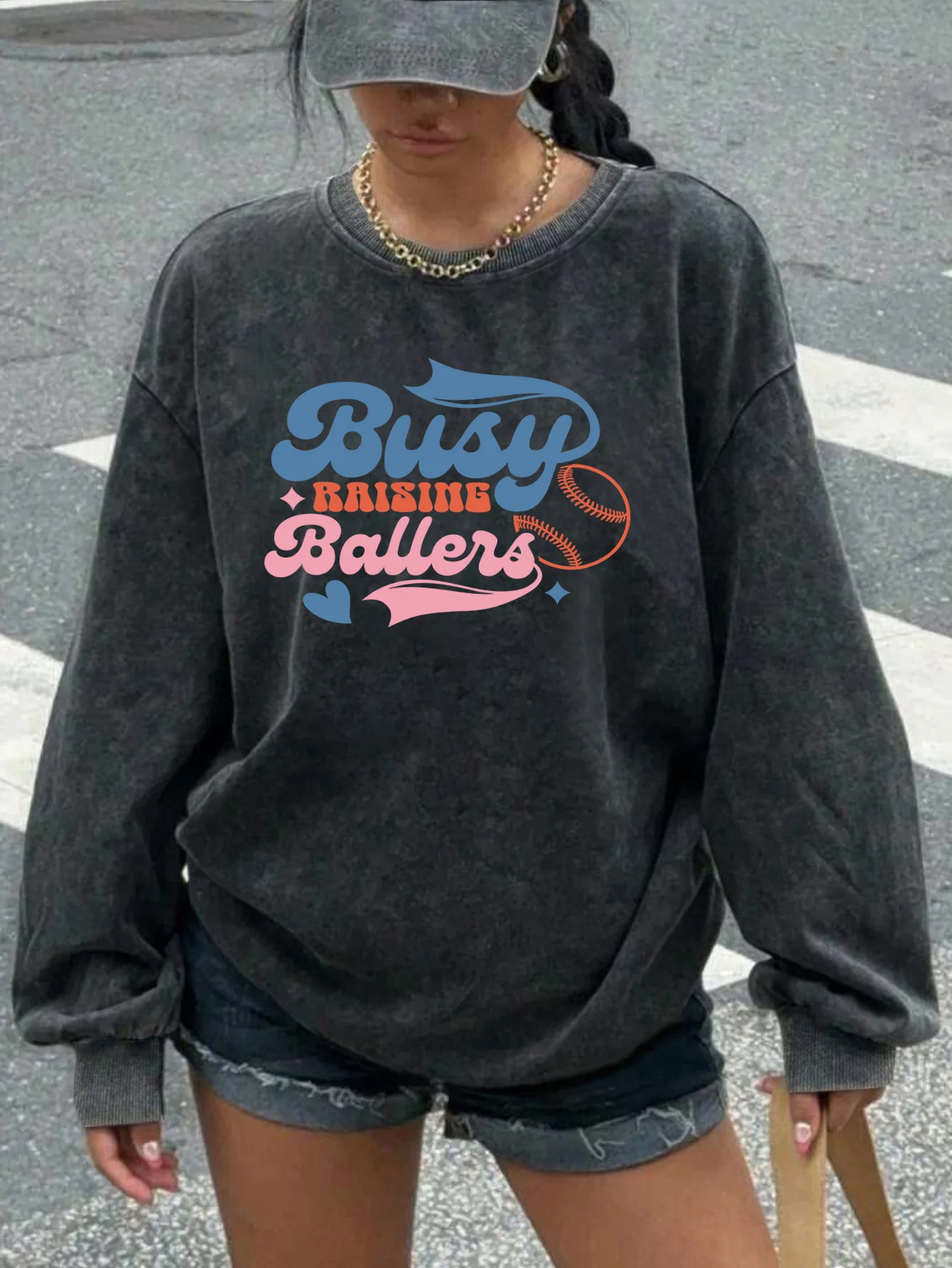 

Women's Retro Washed Pullover Sweatshirt - Loose Fit Long Sleeve Crewneck Sweater