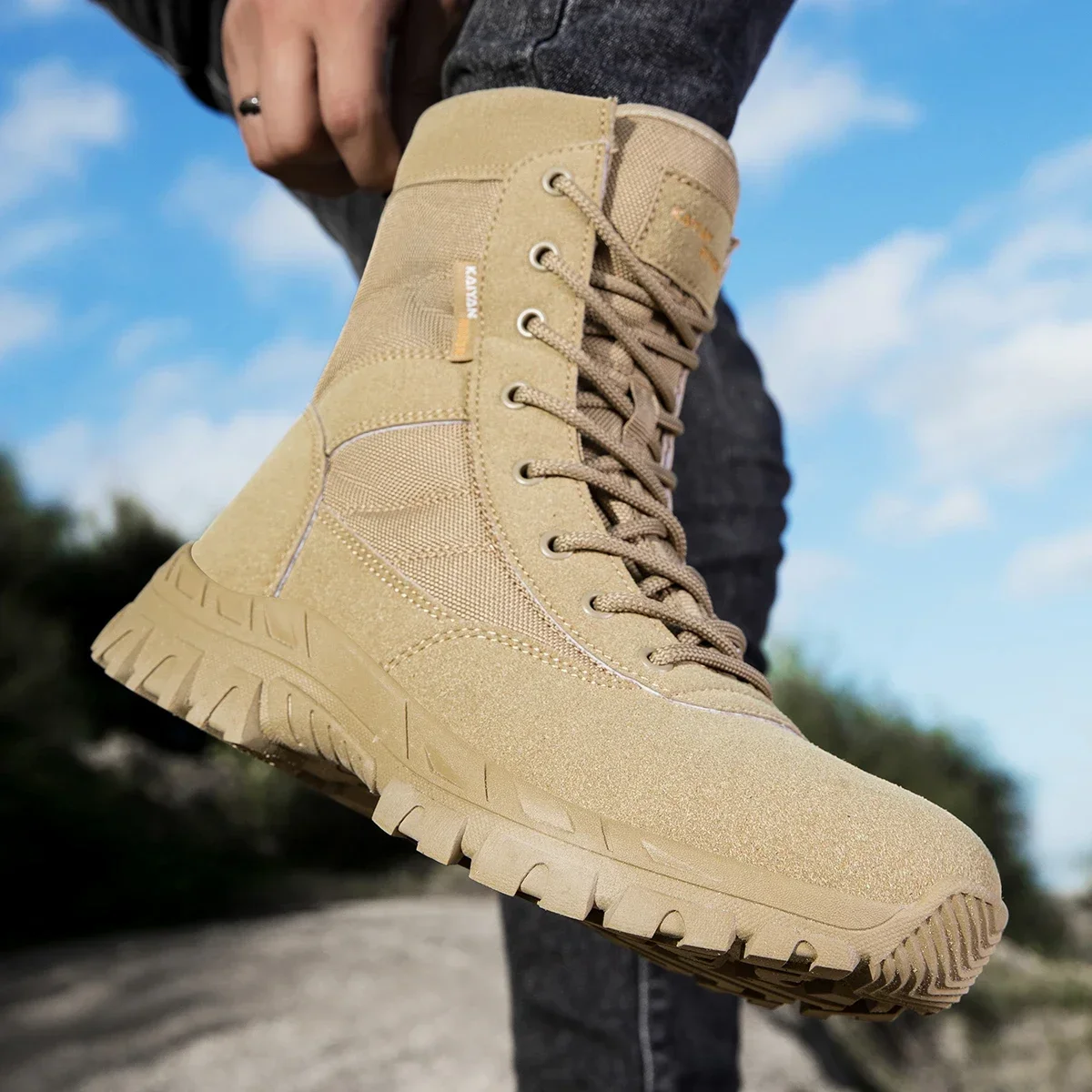 Men's Outdoor Hiking Shoes High-top Leather Boots Tactical Military Boots Black Thick-soled Shoes Wear-resistant Zapatillas Male