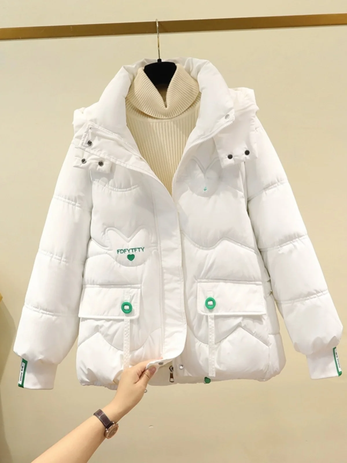 

Женская утепленная хлопковая куртка-пуховик в корейском стиле, приталенная, с капюшоном, на молнии, с длинными рукавами, стандартный крой