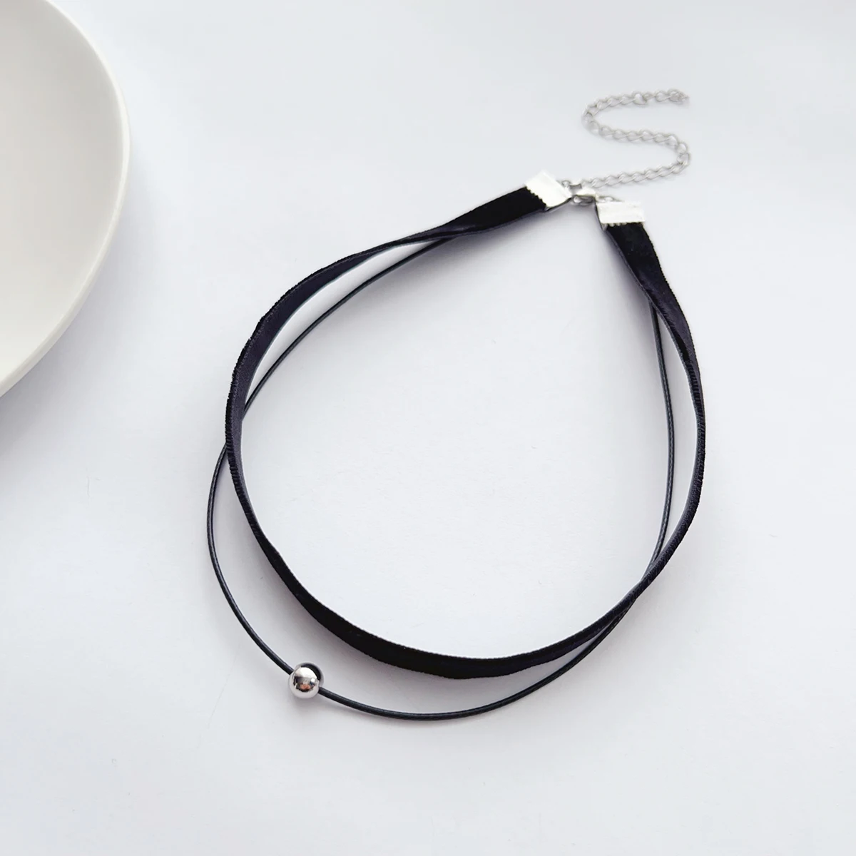 Einfacher, süßer und cooler Punk-Samtgurt, doppellagige Edelstahlperlen, schwarzes Choker-Halsband, Halsgurt und Halskette für Damen – Detail 5