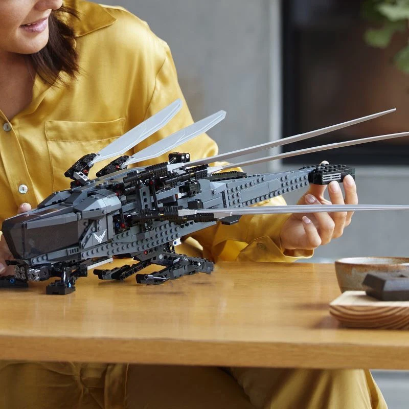 1369 قطعة من مكعبات بناء نموذج Dune Atreides Royal Ornithopter متوافقة مع 10327 ألعاب طائرات إبداعية لهدايا الأطفال