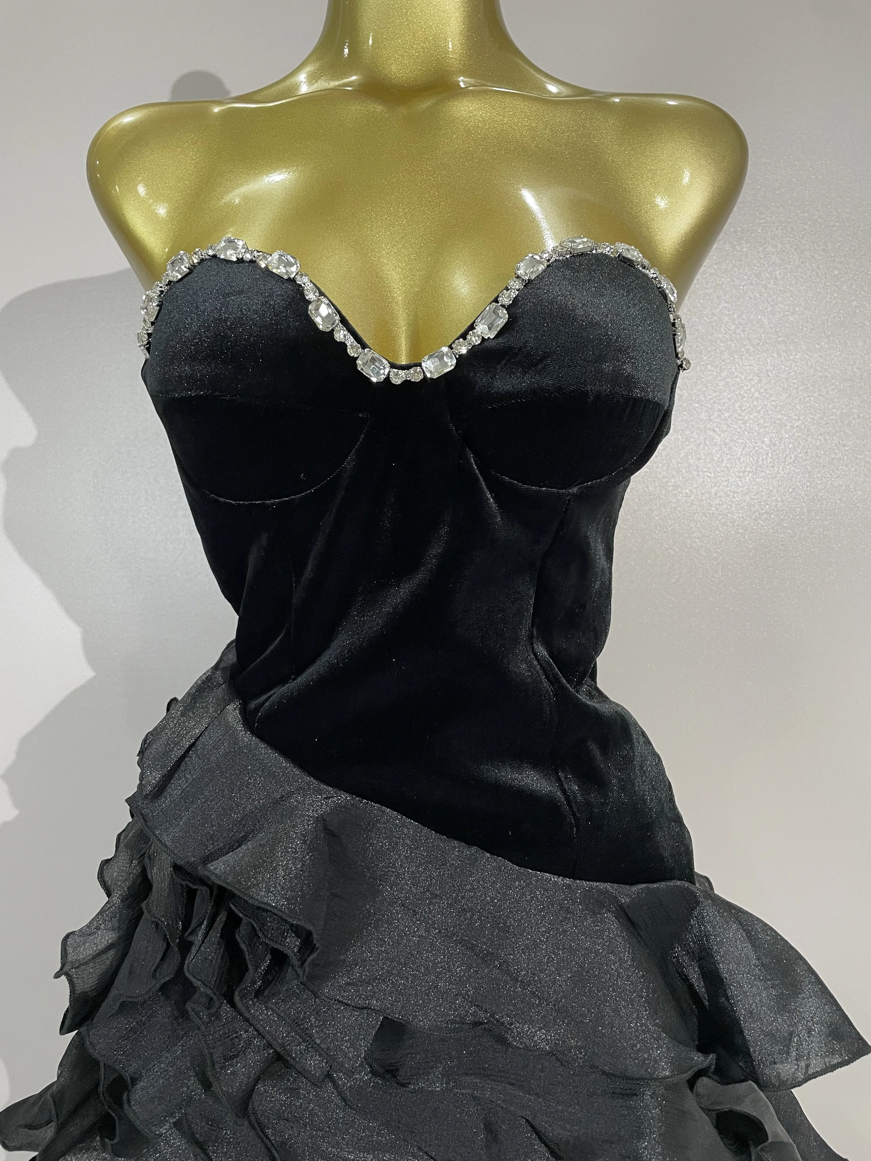 

High Quality Chic Diamond Sexy Velvet Strapless Sleeveless Mesh Folds Asymmetric Dress Celebrity Fashion Birthday Party Dress