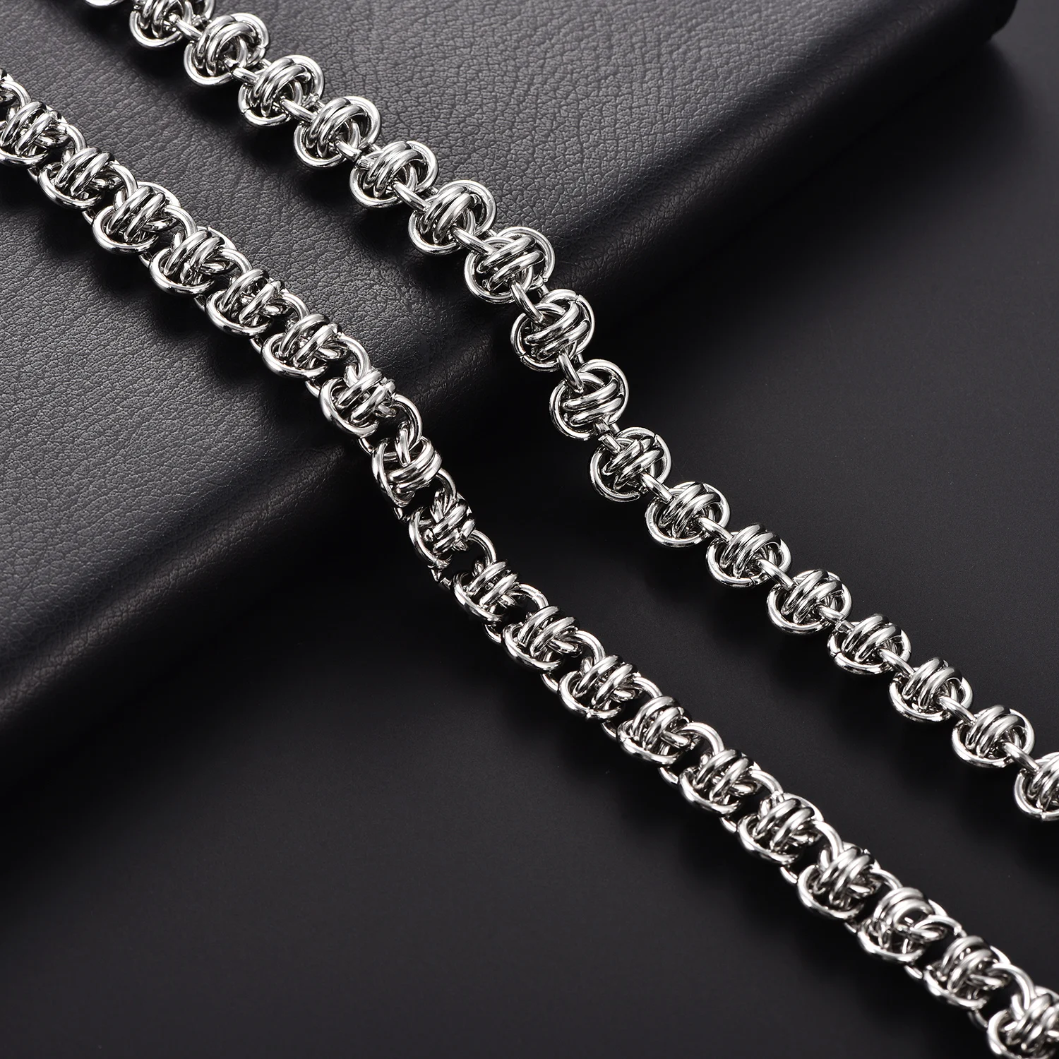 Massives Edelstahl-Punk-Armband, handgeknüpft, handgefertigtes Armband, verdrehte Gliederkette, Herrenarmband, Schmuck für Jungen – Detail 7