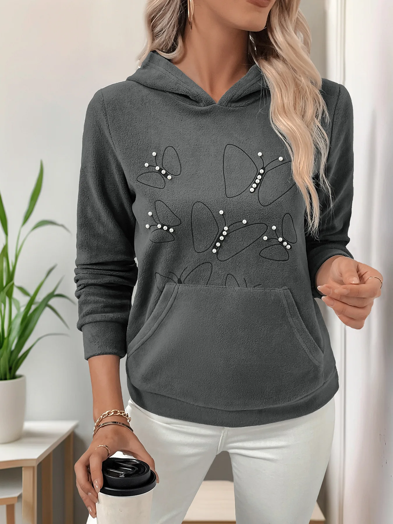 

Women's Hoodie Fashion New Temperament Nail Bead Print Casual Autumn And Winter Design Sense Women's Blouse Personality Pullover