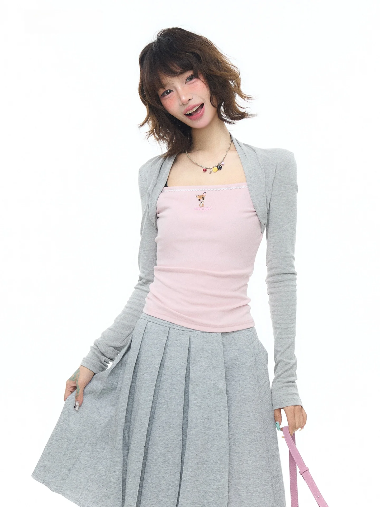 

Корейская женская укороченная футболка с принтом оленя, с длинным рукавом, облегающая, базовая, для весны и осени, бренд ASTRSK