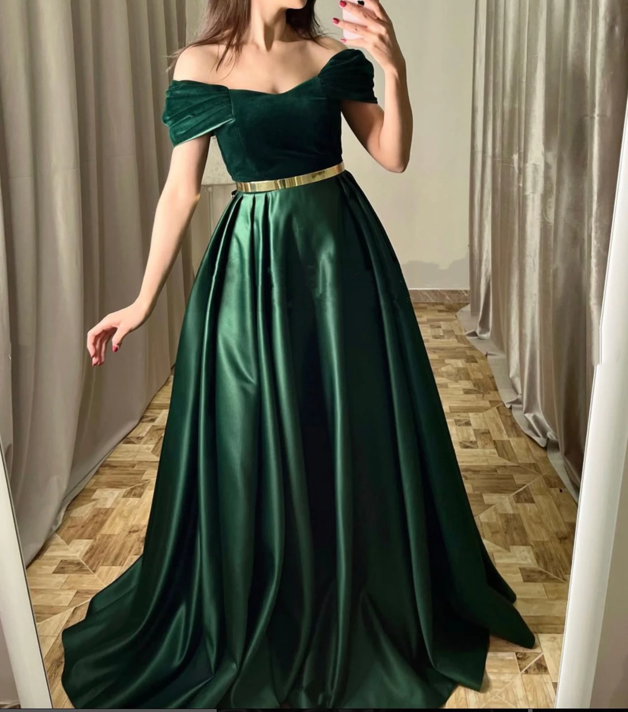 

2025 Emerald Green Evening Dresses Gold Belt Off-the-shoulder Satin Velvet A-line Wedding Party Dress Formal vestidos de fiesta