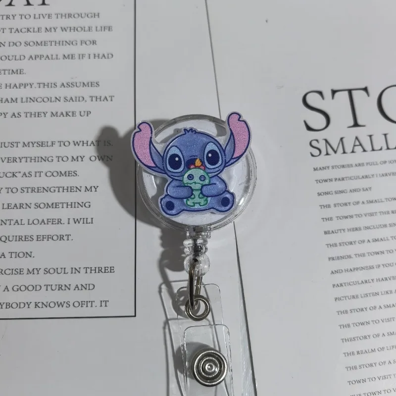 Disney Cartoon Animation Lilo & Stitch Gut aussehender Ausweis für Studenten, Krankenschwestern, einziehbarer Kartenhalter, Arzt, niedliches Lanyard-Abzeichen