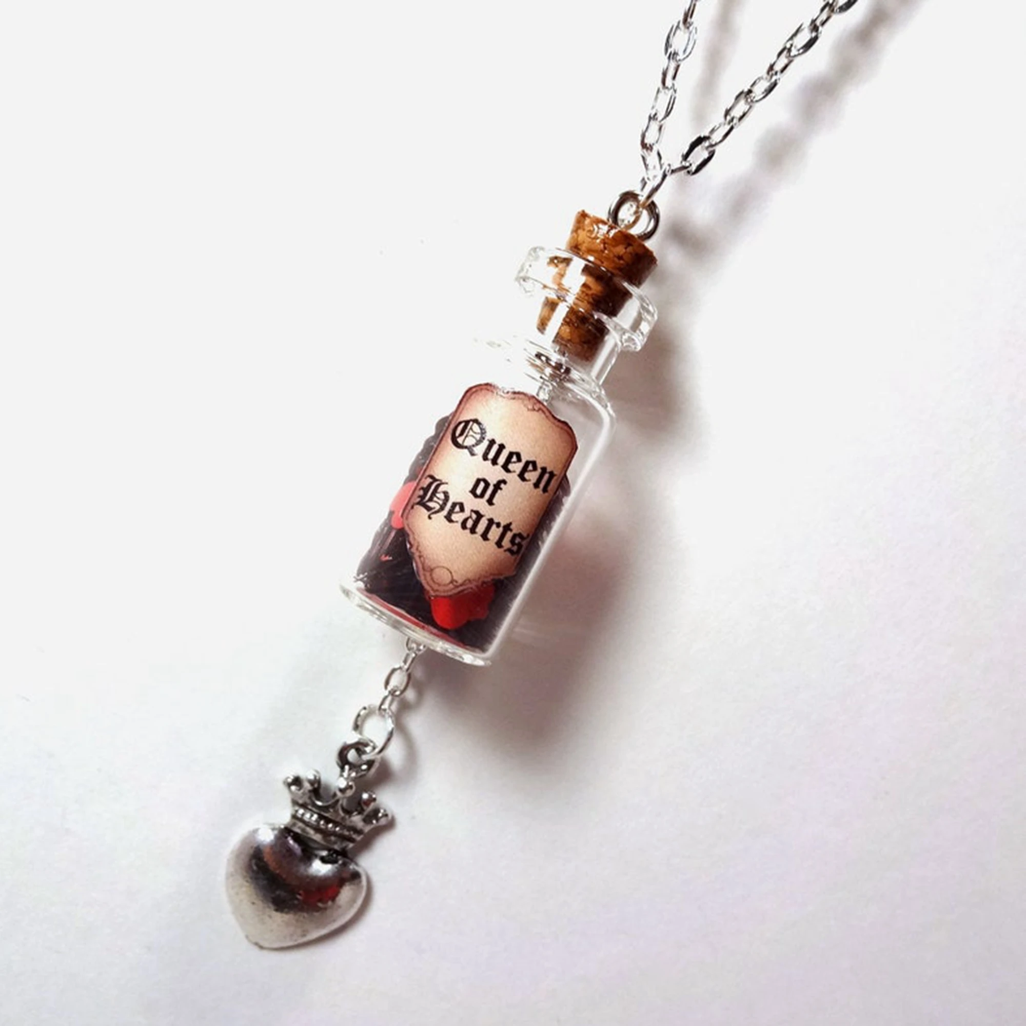 Queen of Hearts Alice\'s Adventures in Wonderland Valentine\'s Day Glass Bottle Cork Necklace Red Queen