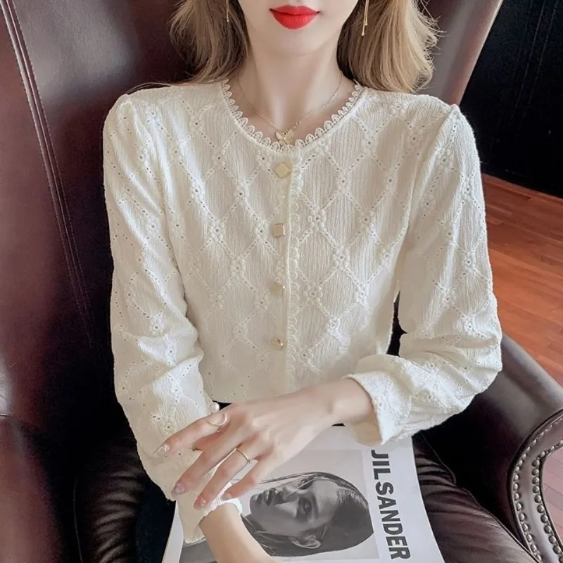 French Vintage Lace O-neck Shirts for Women Autumn Prevalent Delicate Clothes Elegant Fashion Single-button Shirt Feminine Tops