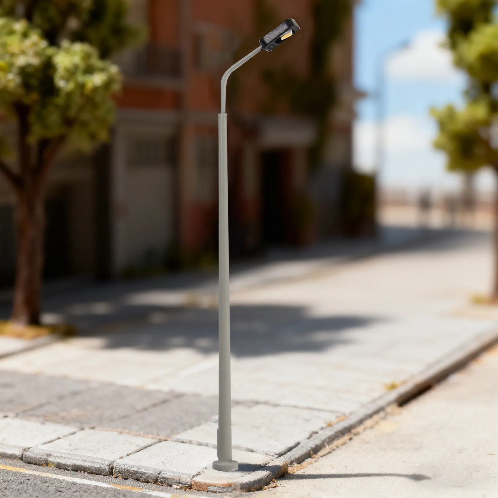 Evemodel 5 peças Lâmpadas de Rua de Metal Prata Escala N HO LED Branco Quente com Resistores para 12V LD16