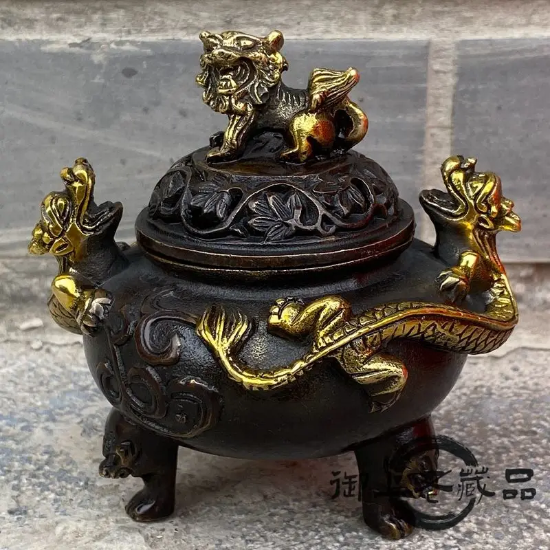 Qing imperial pure copper gilt three-legged auspicious beast Pixiu engraving retro incense burner old copper burner incense orna