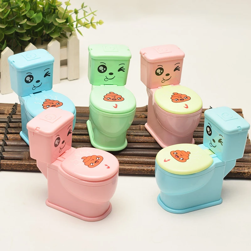 1Pcs Creative Children's Joke Toys Mini Sprinkler Toilet Spray Simulation Toilet Toy Novel Interesting Poop Spray Prank Toy Gift