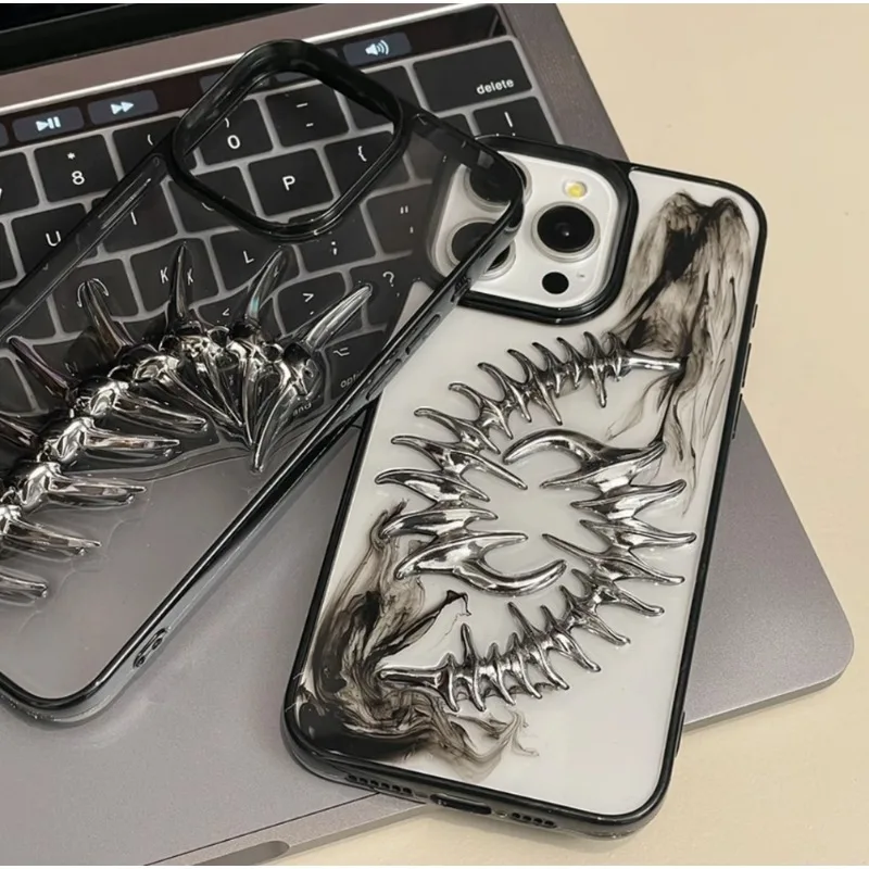 INS 3D Metall Fisch Knochen Klar Telefon Fall Für iPhone 17 16 15 13 14 12 11 Pro max Punk Chic Kamera Schutz Weiche Silikon Abdeckung