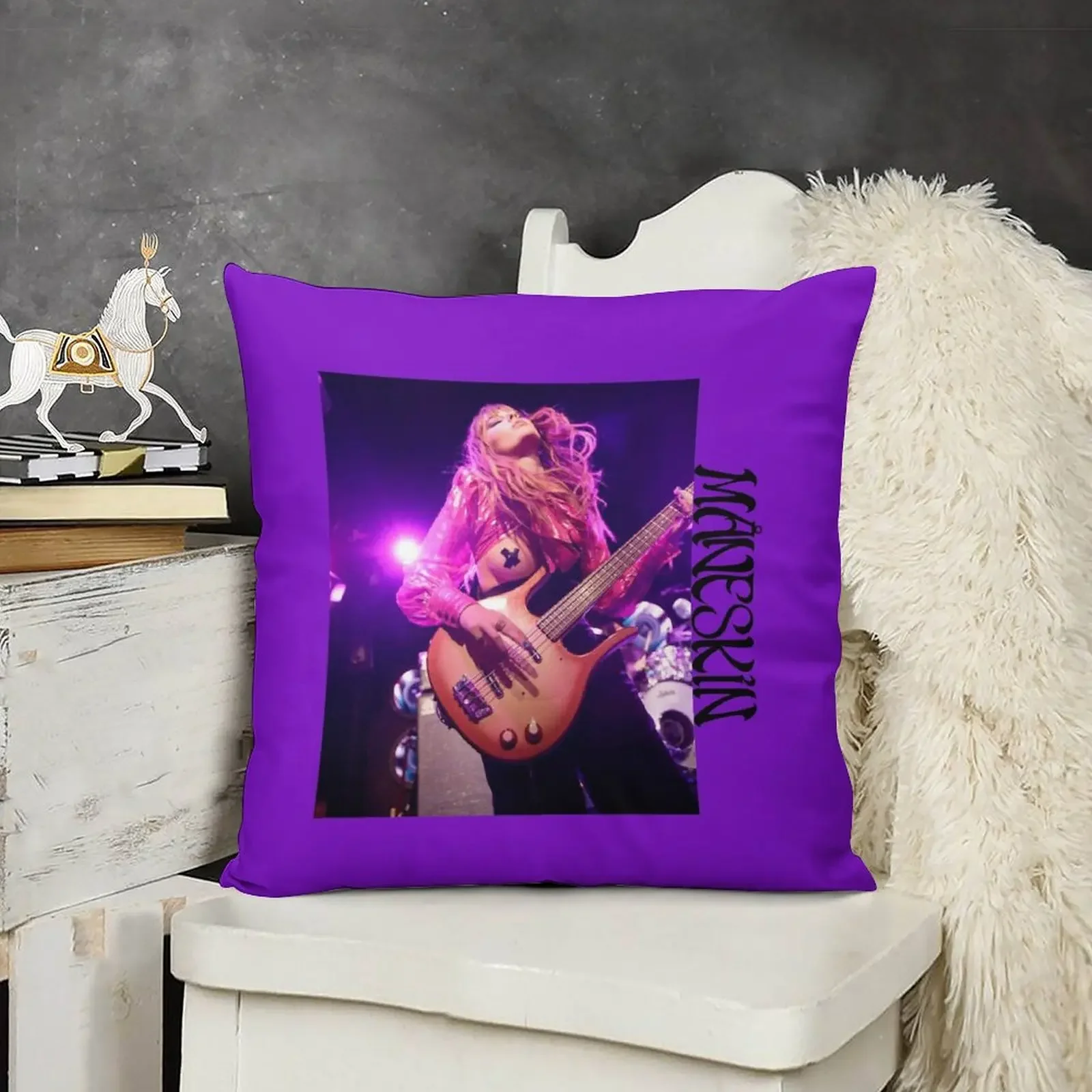 

Victoria De Angelis Maneskin Rock Band Throw Pillow Embroidered Cushion Cover Luxury Cushion Cover pillow