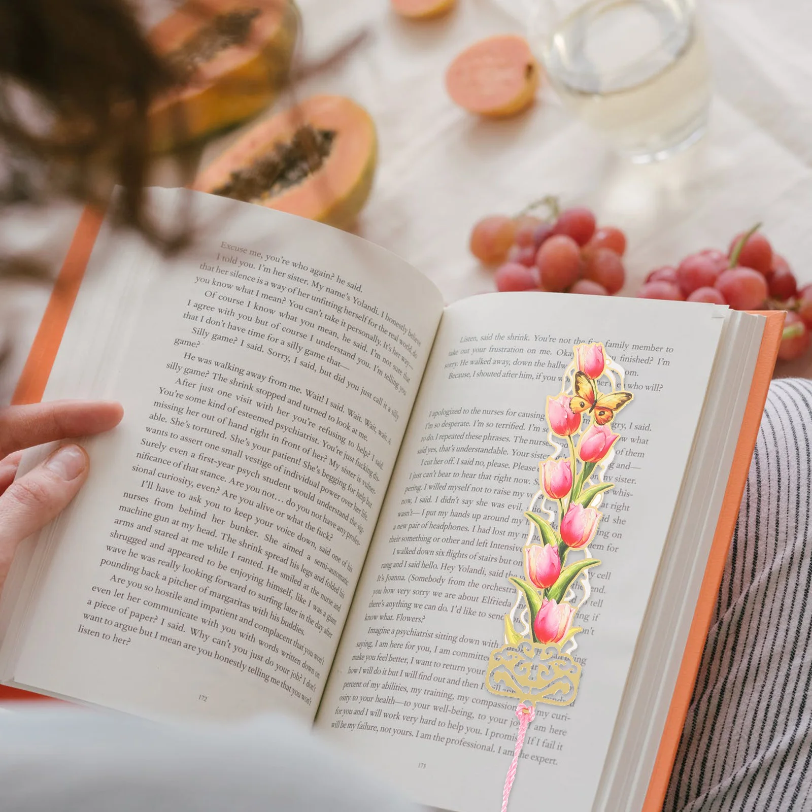 

4Pcs Metal Hollow Flower Bookmarks Tassel Unique Decorative Book Accessories Elegant Supplies for Reading Tassel Bookmark