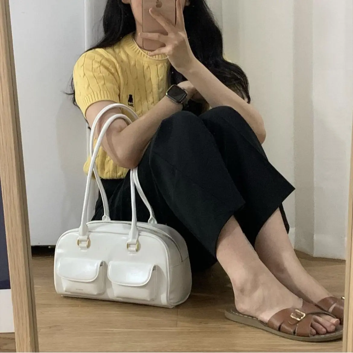 Korean niche design retro oil wax bowling armpit bag with multiple pockets, casual underarm bag, commuting portable shoulder bag