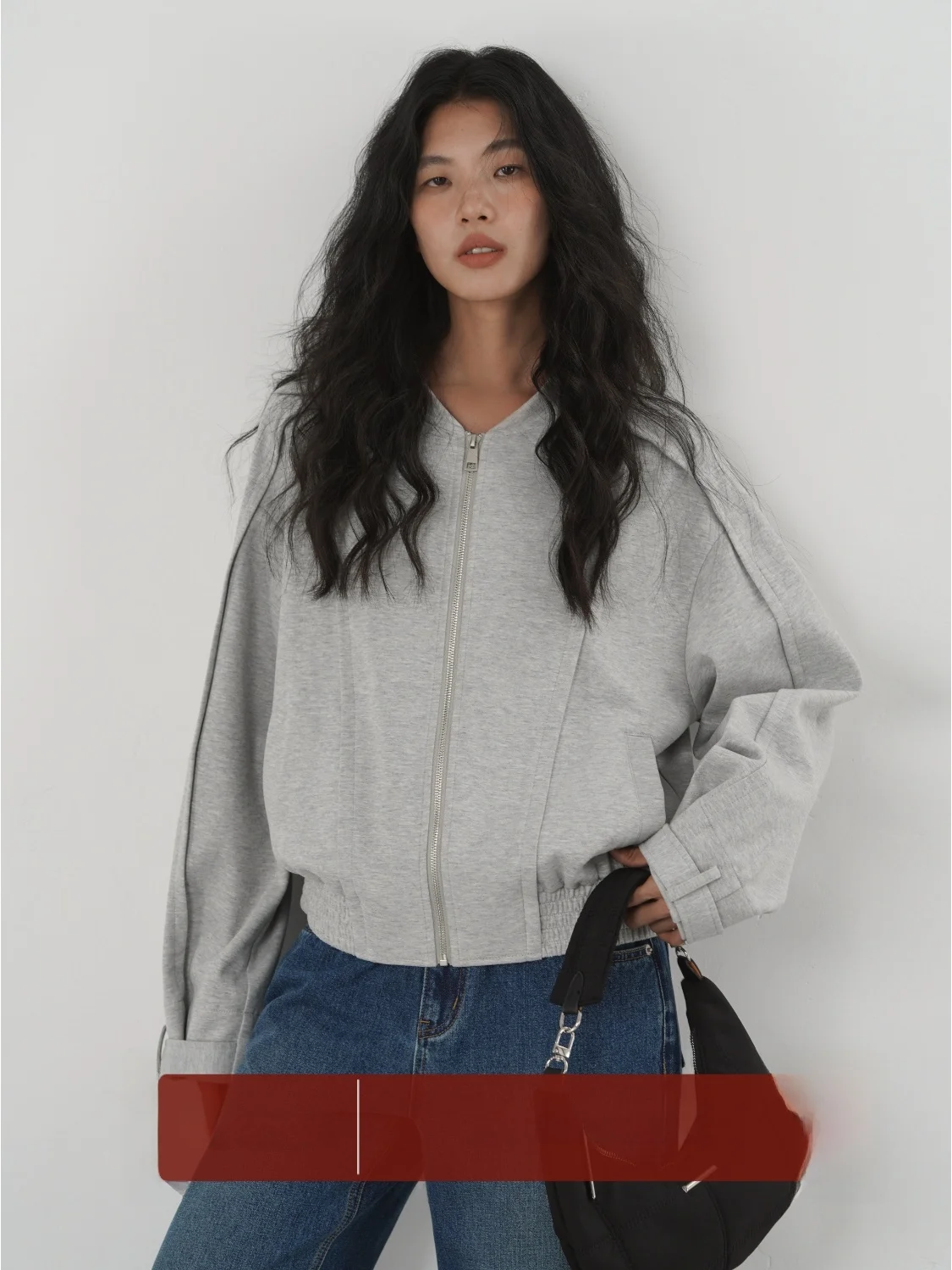 

EIGHTHMONTH Ранняя осень Легкий бейсбольный джерт Женский повседневный свободный топ на молнии Sport Cotton Long Sve V-ne