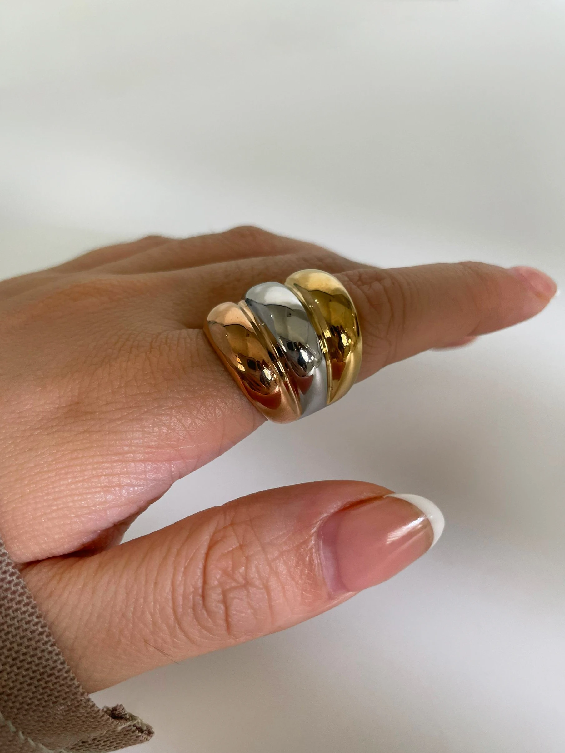 GHIDBK Golden Silver Color Rose Golden 3 Splicing Color Chunky Dome Rings Women Trendy Romantic Waterproof Jewelry Party Gift