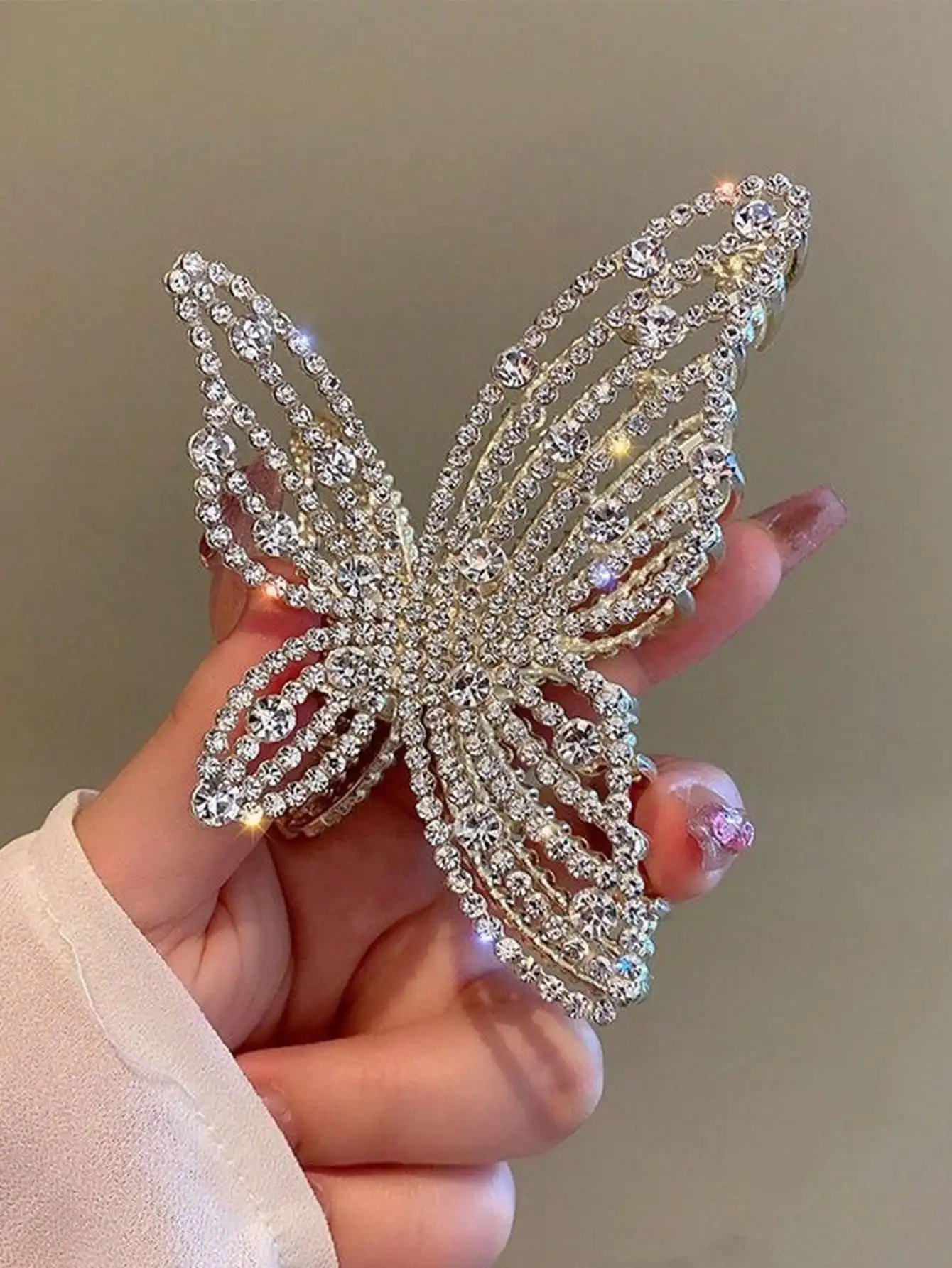 1 шт. модные инкрустированные бриллиантами бабочки с вырезами для волос когти для женщин аксессуары для волос