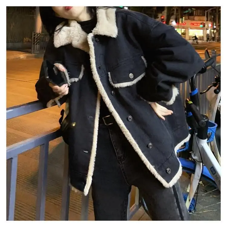 Cappotti di jeans da donna lunghi in pelliccia di peluche da donna invernali aderenti eleganti stile preppy urbano sociale traspirante con bottoni trapuntati