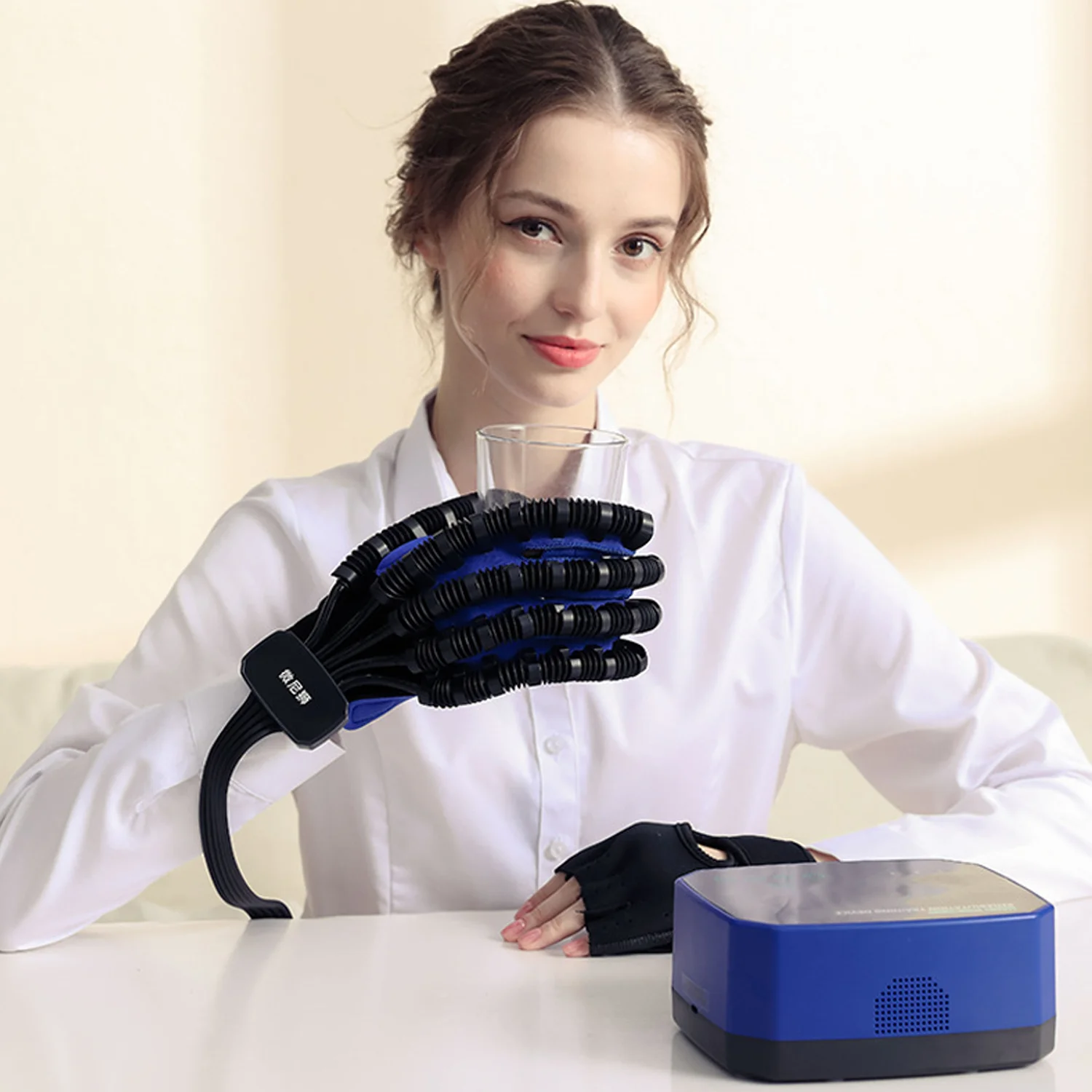 

Stroke Hand Exerciser Hemiplegia Glove Stroke Recovery Equipment Finger Training Device Hand Rehabilitation Gloves Robot Device