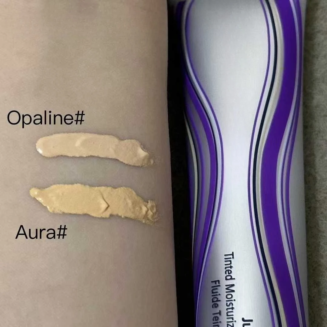 

Увлажняющий крем GOOD Just Skin Tinted SPF 15.