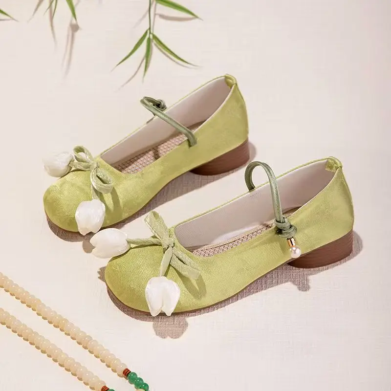 

Women's New Low Heel Flower Mary Jane Shoes Soft sole Non Slip Round Toe Buckle Strap Ethnic Style Cheongsan Shoes Dress Shoes
