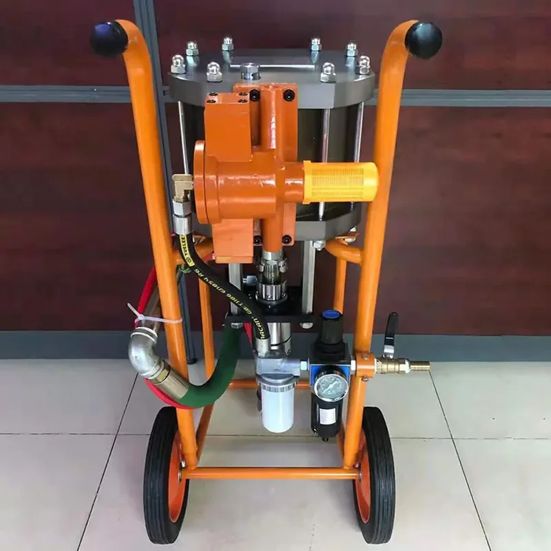 2026 GP7030 high-pressure airless spraying machine for shipyards, pneumatic spraying for large steel structures with 7.1