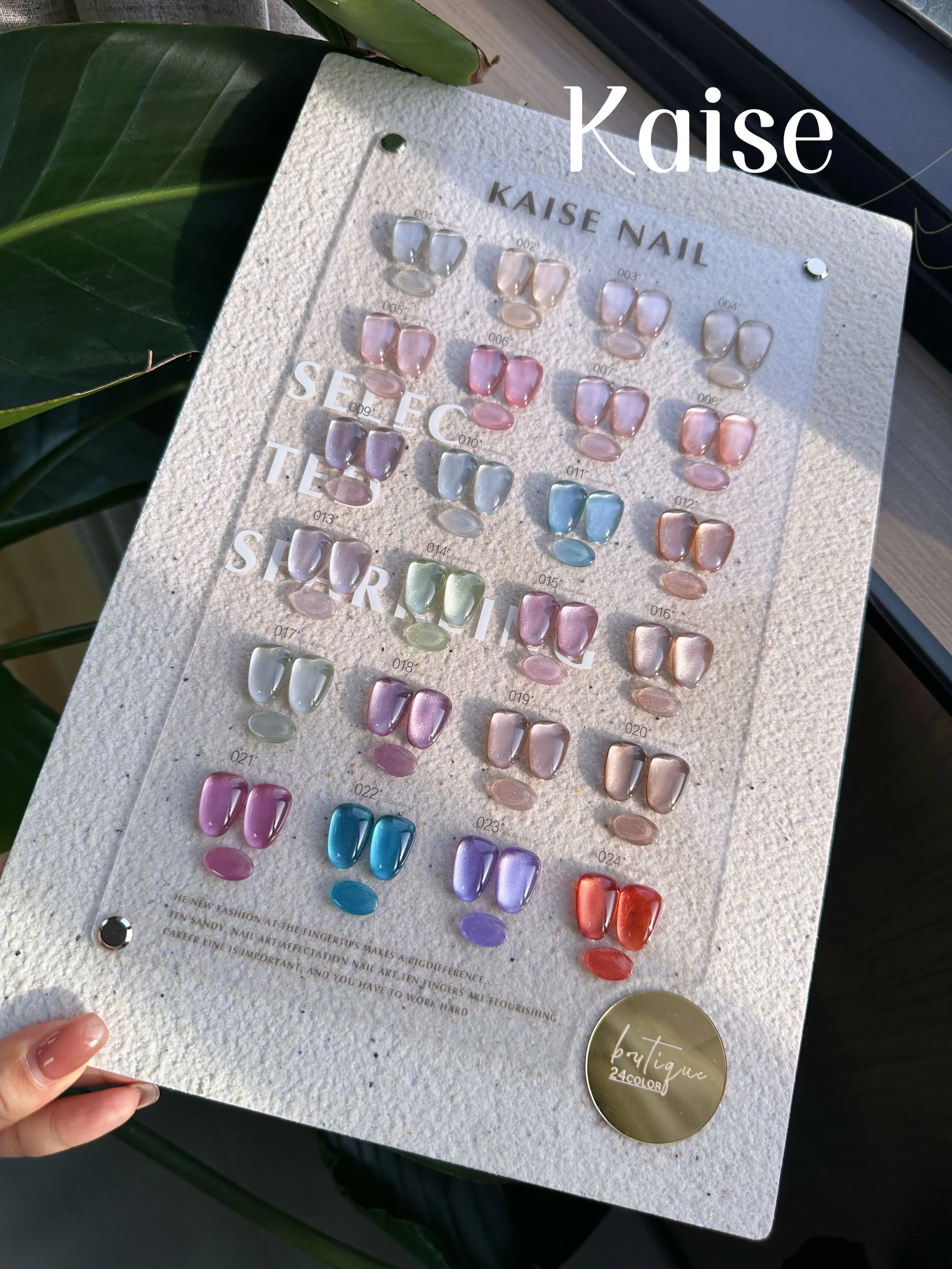 KAISE 24-kolorowy zestaw żelu do paznokci Cat eye Fashion Nail art kit 2024 Nowa profesjonalna gorąca sprzedaż Nietoksyczny żel UV Salon paznokci Hurtownia