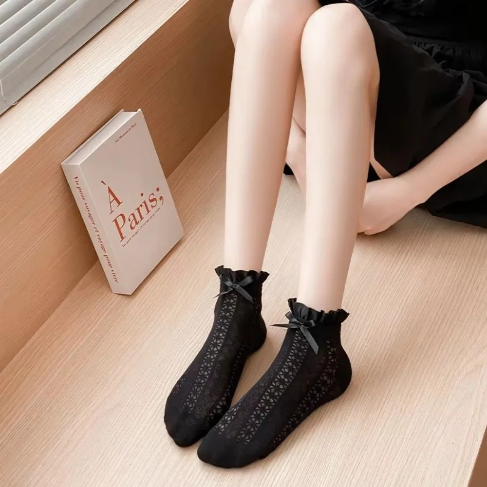 1 pair Sweet Hollow Out Mesh Short Socks Breathable Thin Ruffle Lace Socks Black White Low Tube Socks Women Girls