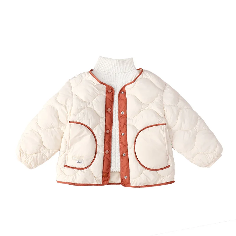 Jackets 1-8 age boys and girls in autumn and winter are fashionable light and warm Wear wild down coat outside children clothing