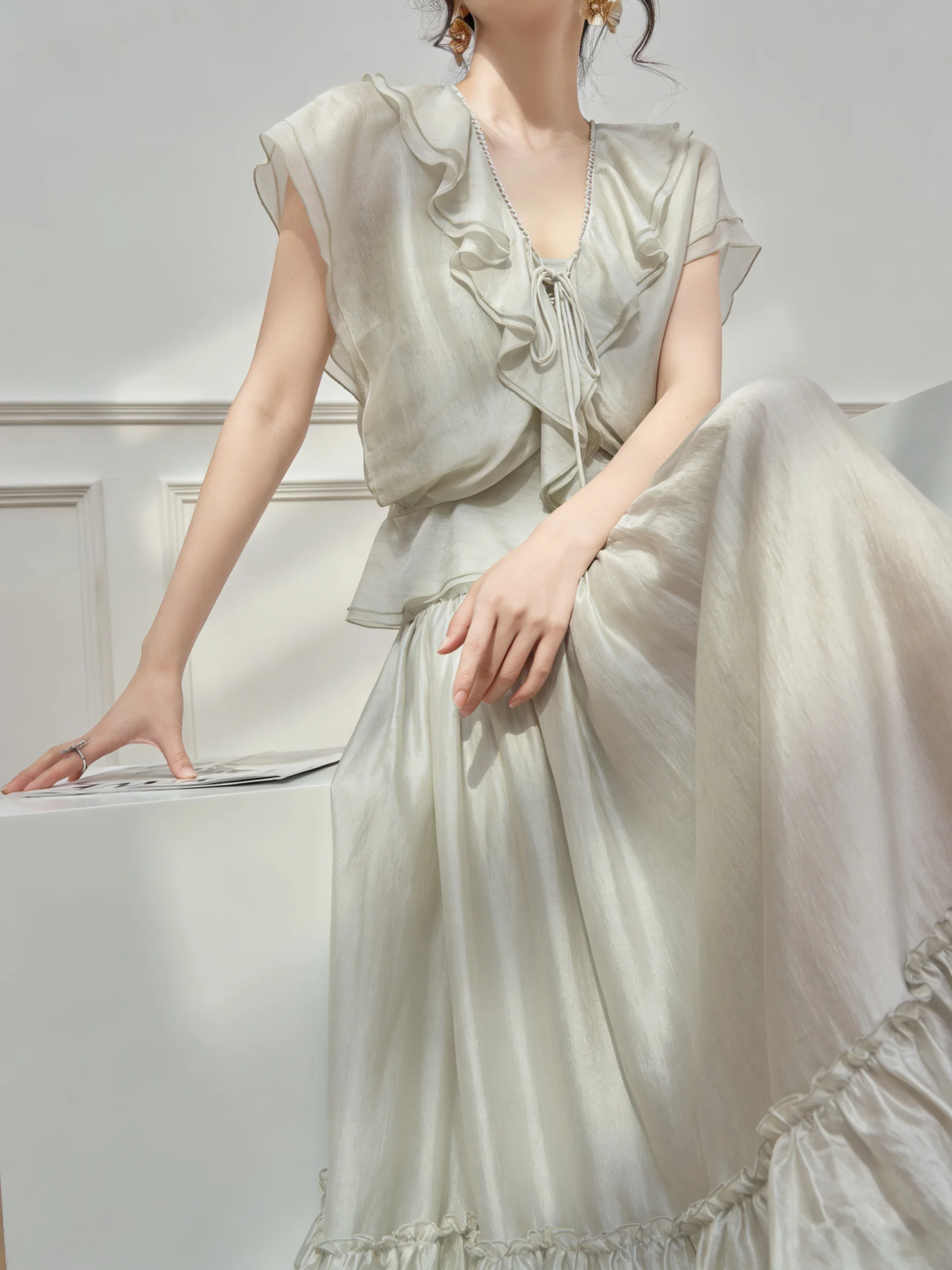 

Chic Green V-Neck Ruffle Sleeve Top And High Waist Skirt Set Women's Fashion Spring Outfit Non-Repeating Design Beautiful And...