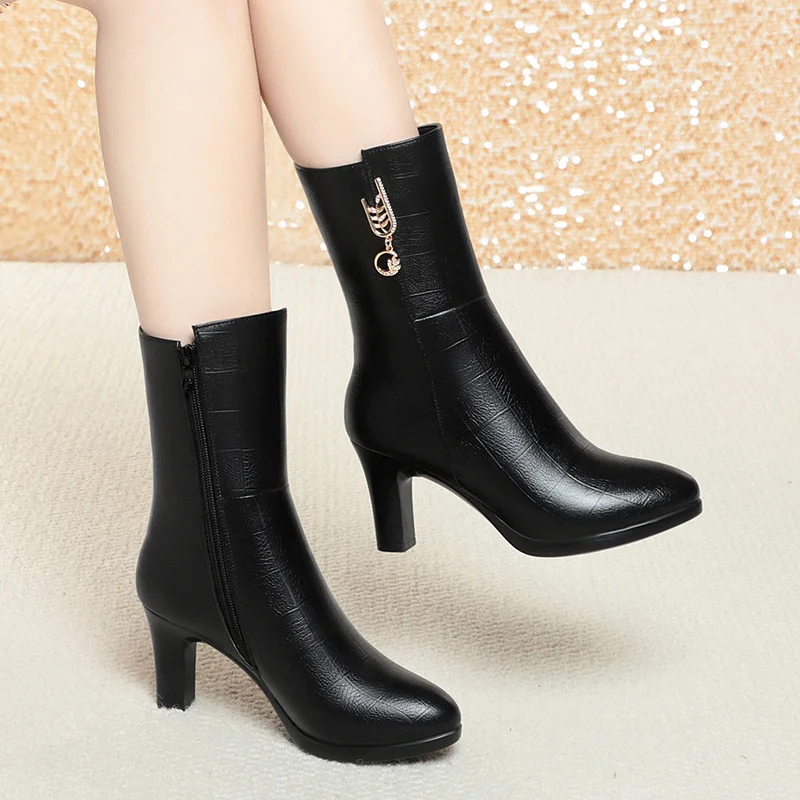 

Женские осенне-зимние модные кожаные ботинки, теплые плюшевые ботинки на высоком каблуке, трендовые хлопковые ботинки до середины икры на молнии с круглой головкой для мам, уличные