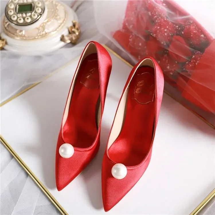 2024 neue spitze weiße Perle 7 cm dünne High Heel Damen rote Braut-Hochzeitsschuhe