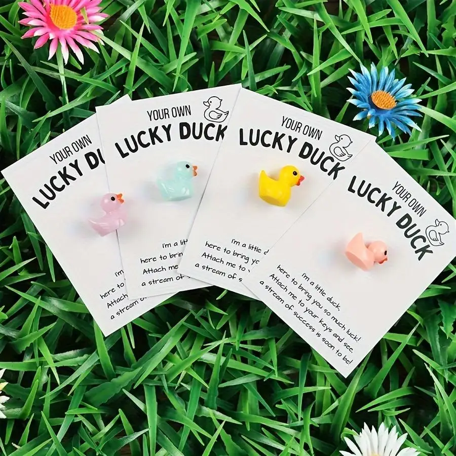 مجموعة عناق الجيب Lucky Duck مكونة من 1000 قطعة - قلادات من الراتنج ذات طابع خيالي مع رسائل ملهمة (متعددة الألوان)، تتضمن هدية C