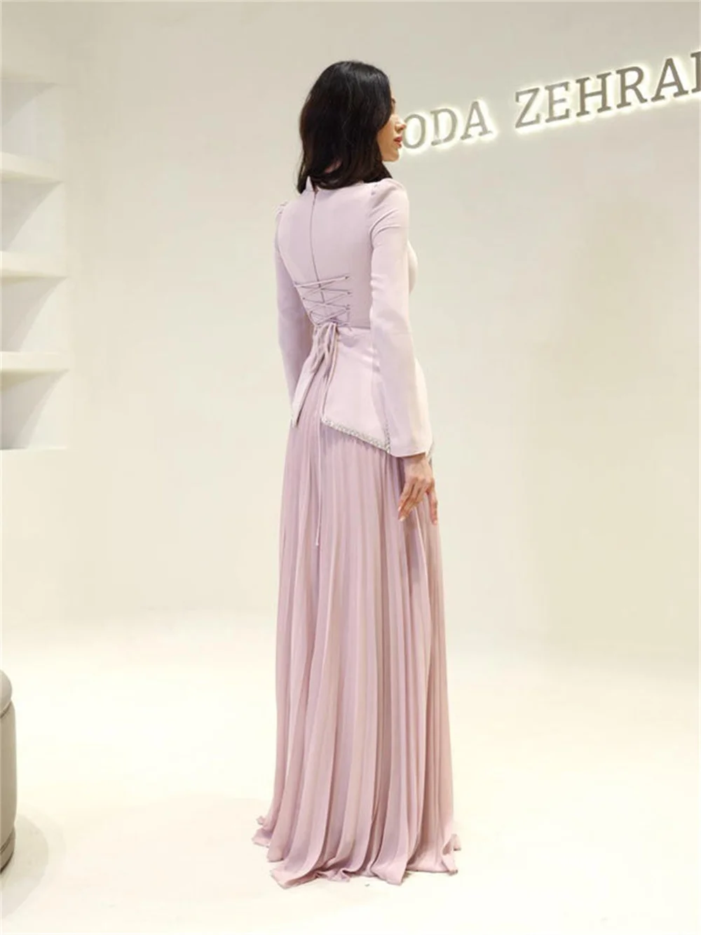 Contessa Dubai personalizado cuello redondo manga larga A-line vestidos de graduación hasta el suelo elegante فستانmaveraVestidos de fiesta rosas