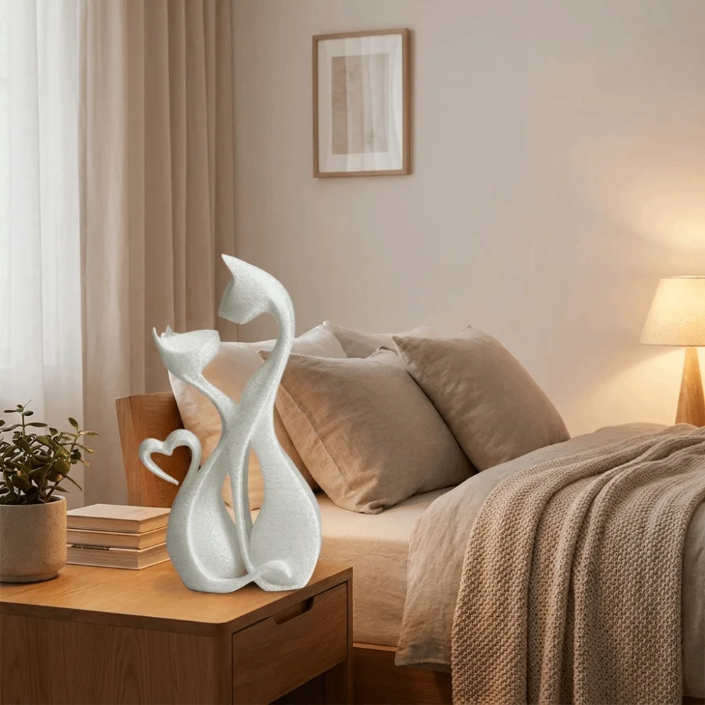 3D Printed Cat Couple Figurine Handcrafted Romantic Cat Art Sculpture Modern Heart-Shaped Cat Sculpture Ornament