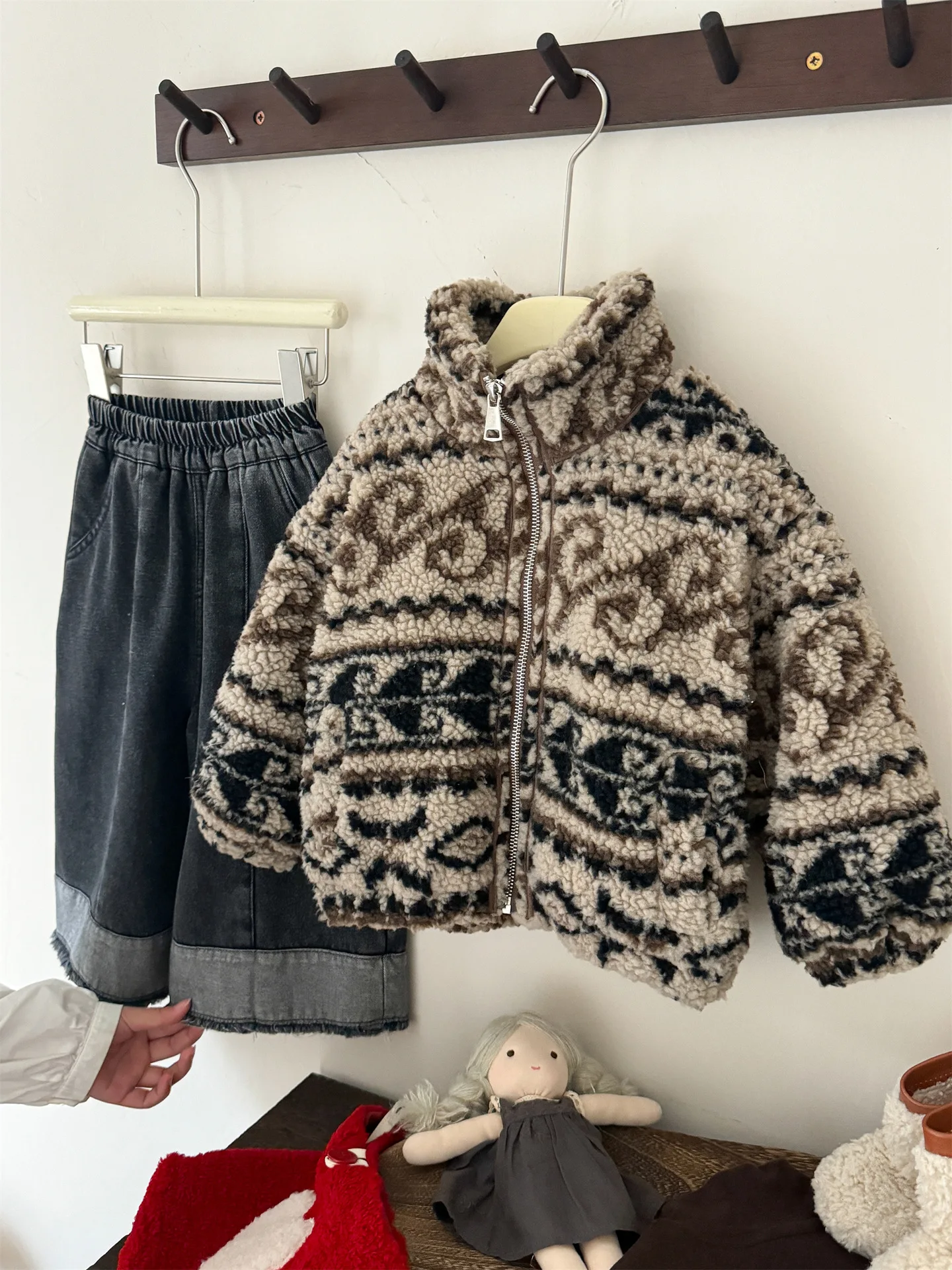2025 New Girls Reversible Sherpa Jacket Thickened Plush Floral Print Coat for Autumn/Winter Double-Sided Wear Kids Outerwear