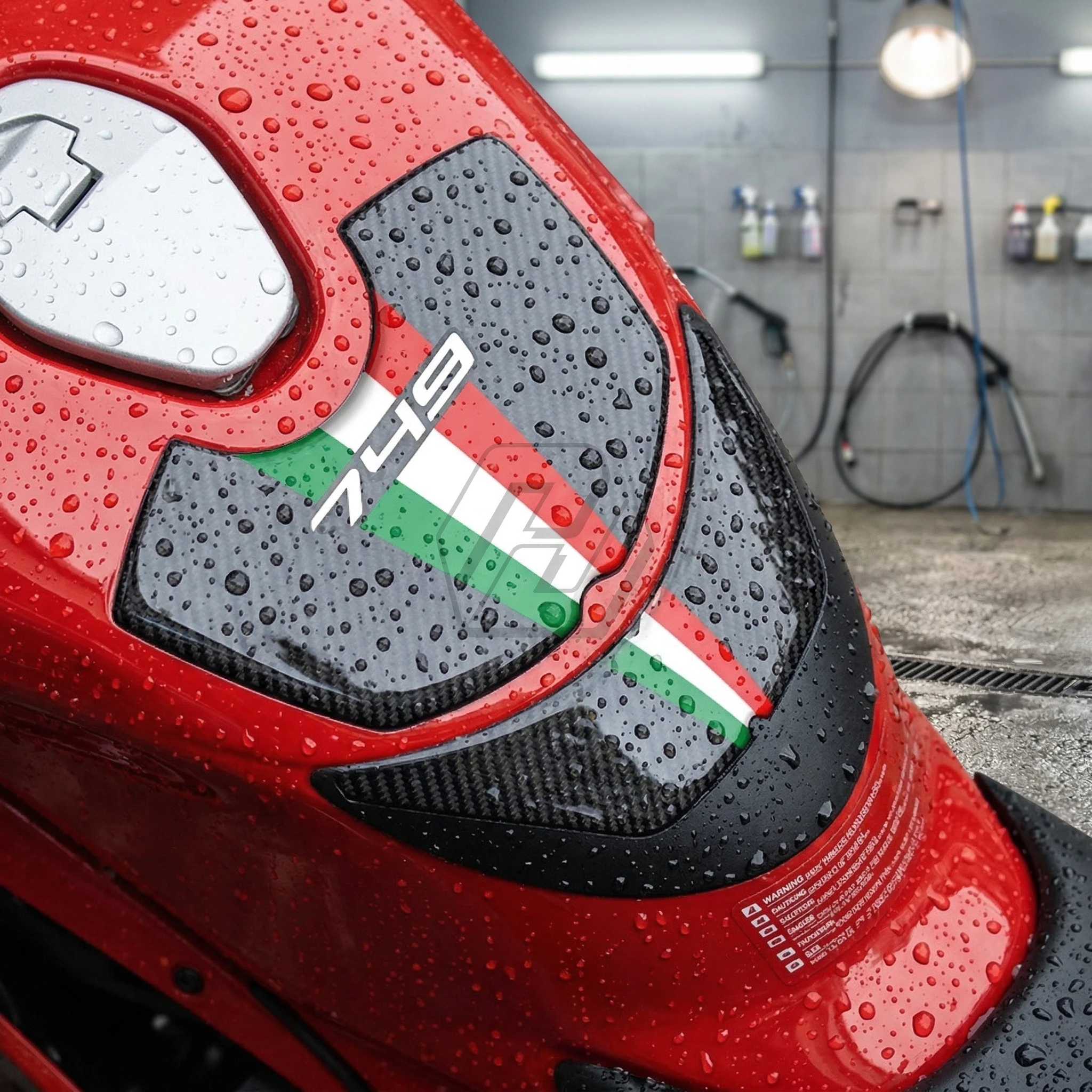 Carbon-look Motorcycle Gas Tank Pad Protection Decals for Ducati 749 2003-2006 3D Resin