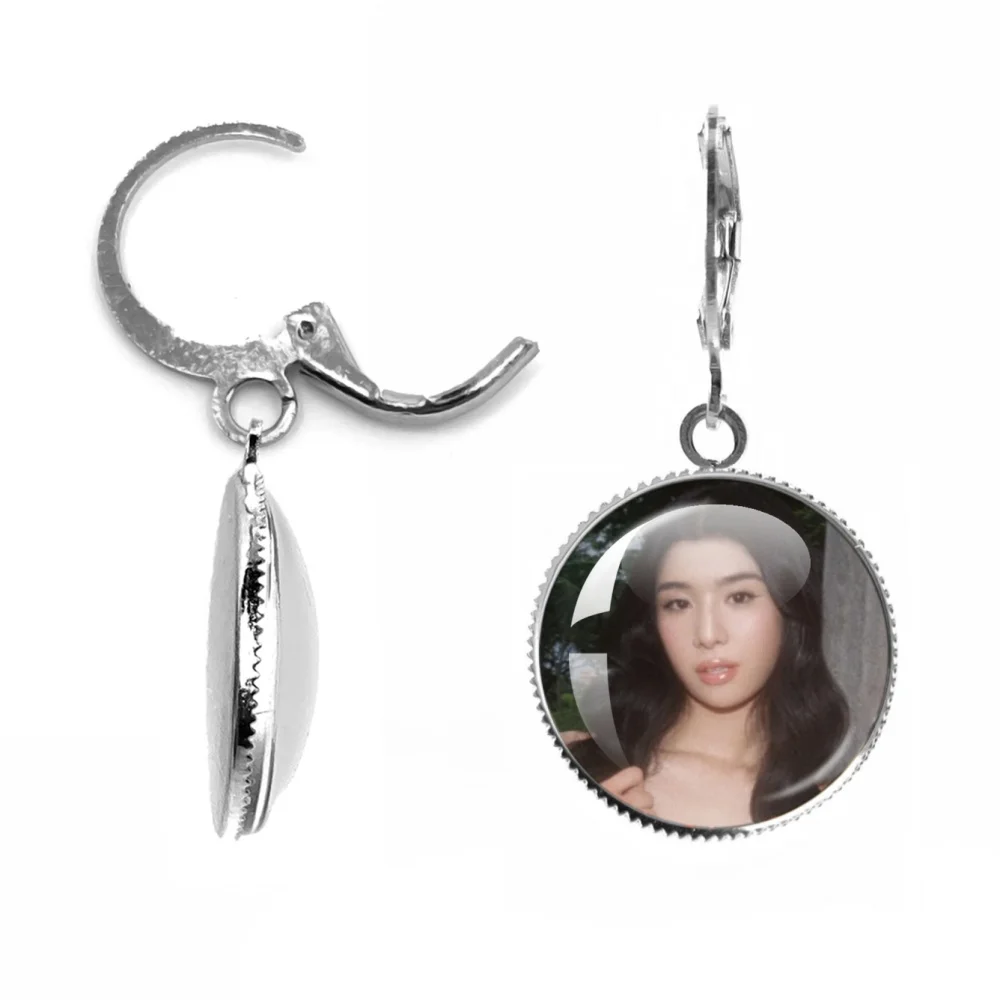 ต่างหู K- KATSEYE ใหม่ วงเกิร์ลกรุ๊ปเกาหลี งานศิลปะแก้ว จี้ห้อย ต่างหูแฟชั่น เครื่องประดับ ชาร์ม แคทซี่อาย ของขวัญสำหรับสาวๆ ﻿