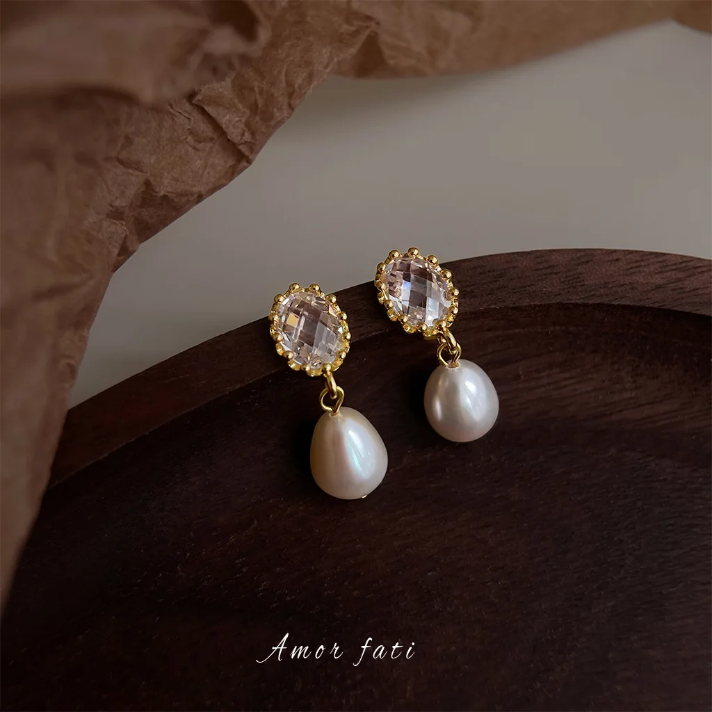 High Quality 7-8mm Rice Shape Freshwater Pearl Earrings for Women Shine Zircon 18K Gold Plated Earrings Jewelry Gift
