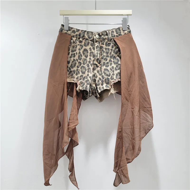 Stretch Follows The Wind of Denim Fart Curtain Splicing Irregular Leopard Print Shorts