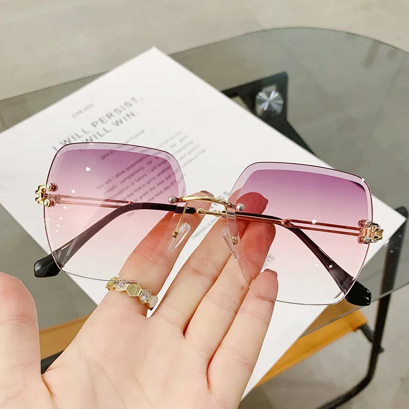 Fashionable Metal Polygonal Sunglasses Luxury Square Colorful Frameless Sunglasses for Women Sunscreen and Shading Sunglasses