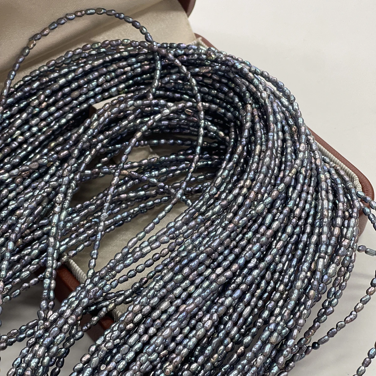 2–2,5 mm graue, reisförmige Perlen, exquisite natürliche Süßwasserperlen für die Schmuckherstellung, DIY-Halsketten, Armbänder und Accessoires – Detail 8