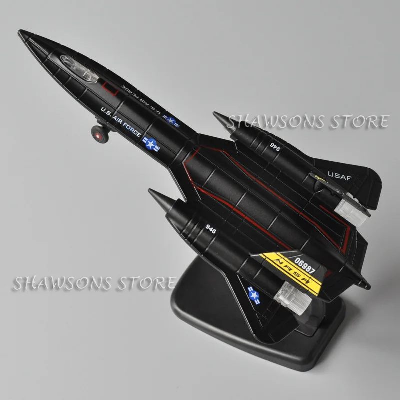 1:150 Scale Diecast Military Aircraft Model Toys SR-71 Blackbird Scout Reconnaissance Plane Miniature Replica With Sound & Light